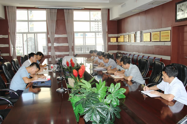 市交通運(yùn)輸局黨組書記、局長(zhǎng)馬潤(rùn)同志對(duì)隴運(yùn)集團(tuán)公司全面從嚴(yán)治黨及黨風(fēng)廉政建設(shè)進(jìn)行專題調(diào)研