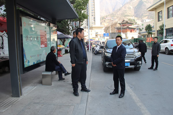 聚焦民生辦實(shí)事 優(yōu)化公交惠民生——隴運(yùn)集團(tuán)黨委書記、董事長(zhǎng)馬明喜調(diào)研新開通公交線路